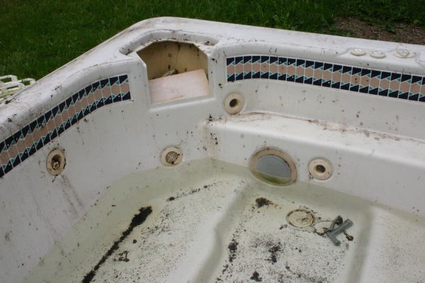 Spa Removal Service in West Des Moines