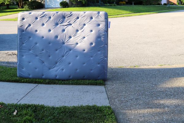 Mattress Removal Service in West Des Moines
